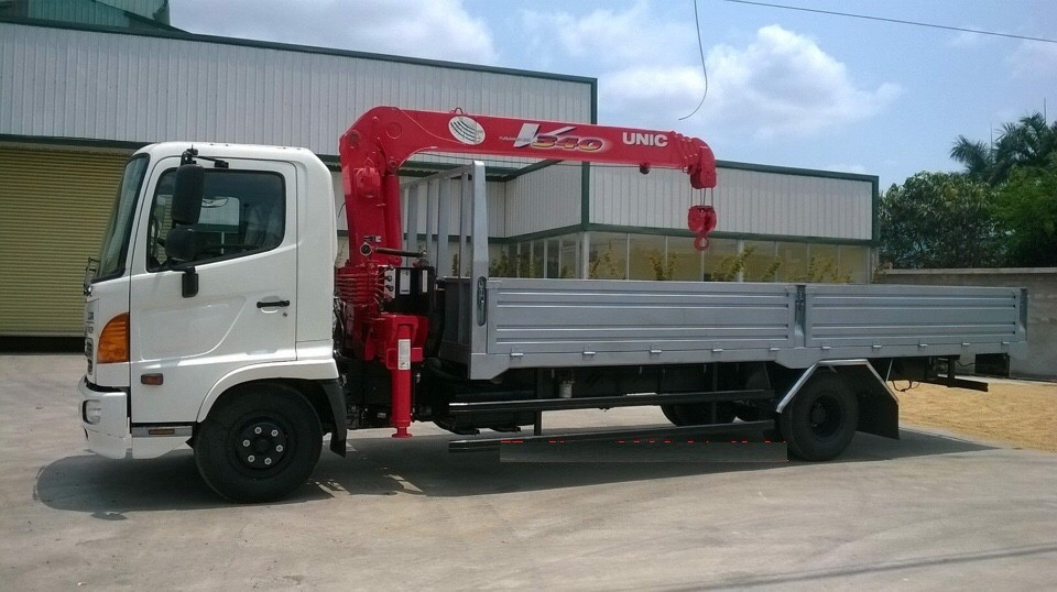 Xe tải Hino FG8 JPSB tải trọng 6.9 tấn gắn cẩu