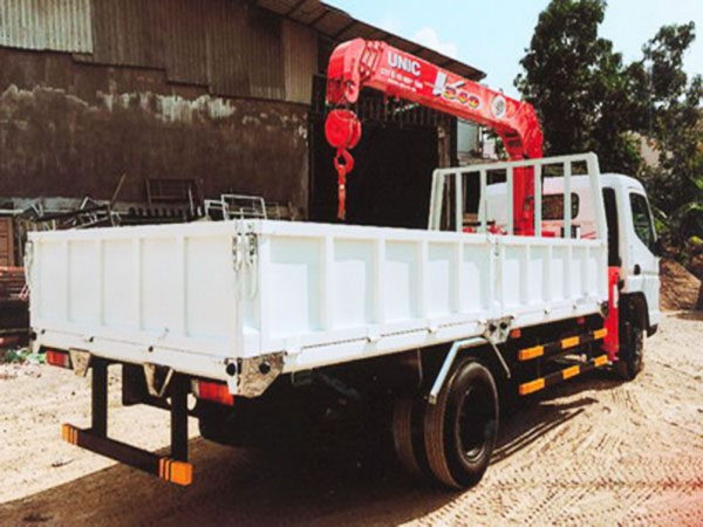 Xe tải cẩu Fuso 6.5 tấn