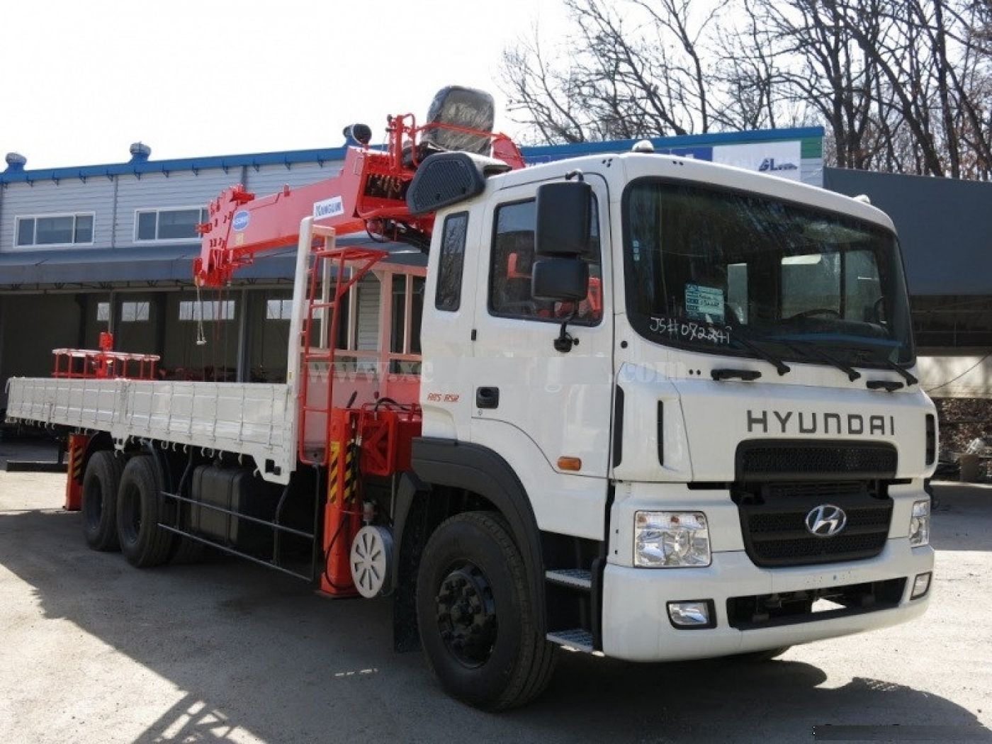 Xe cẩu tự hành Hyundai HD250 tải trọng 11.6 tấn
