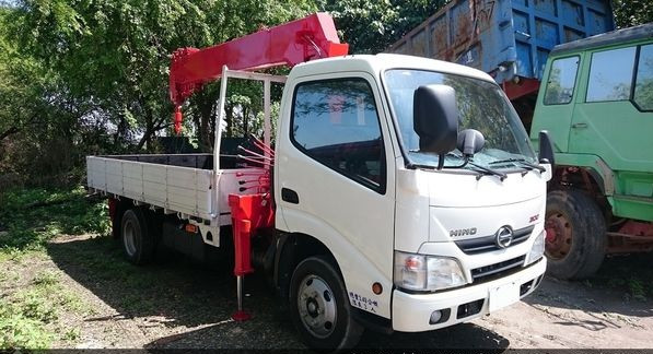 Xe tải Hino WU422L tải trọng 3 tấn gắn cẩu