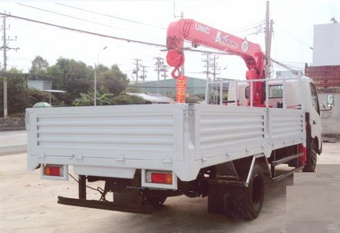 Xe tải Hino XZU730L tải trọng 3.9 tấn gắn cẩu