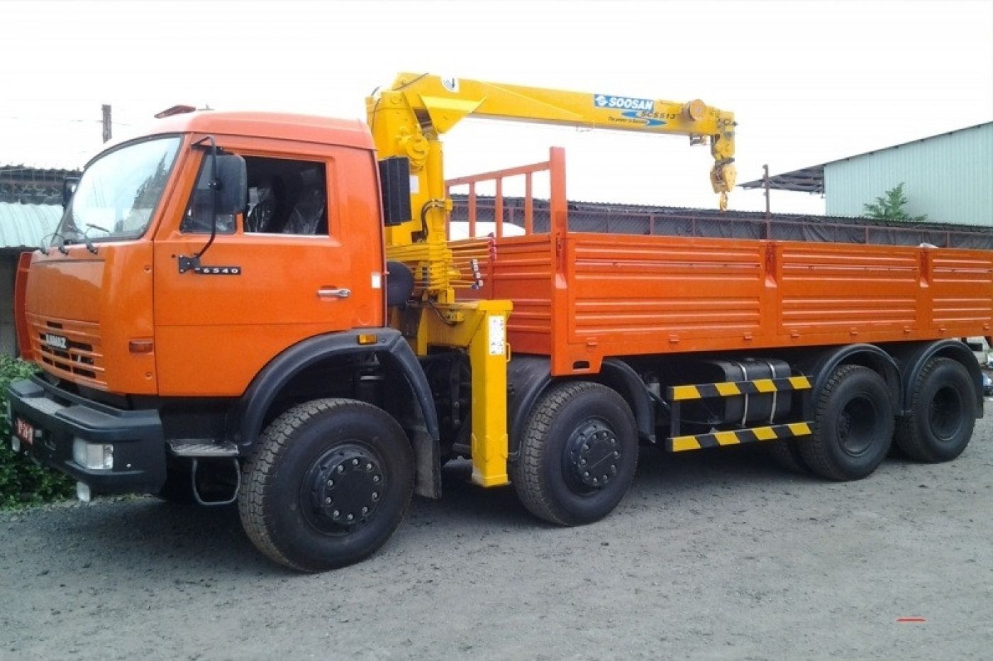 Xe tải cẩu Kamaz 14.6 tấn